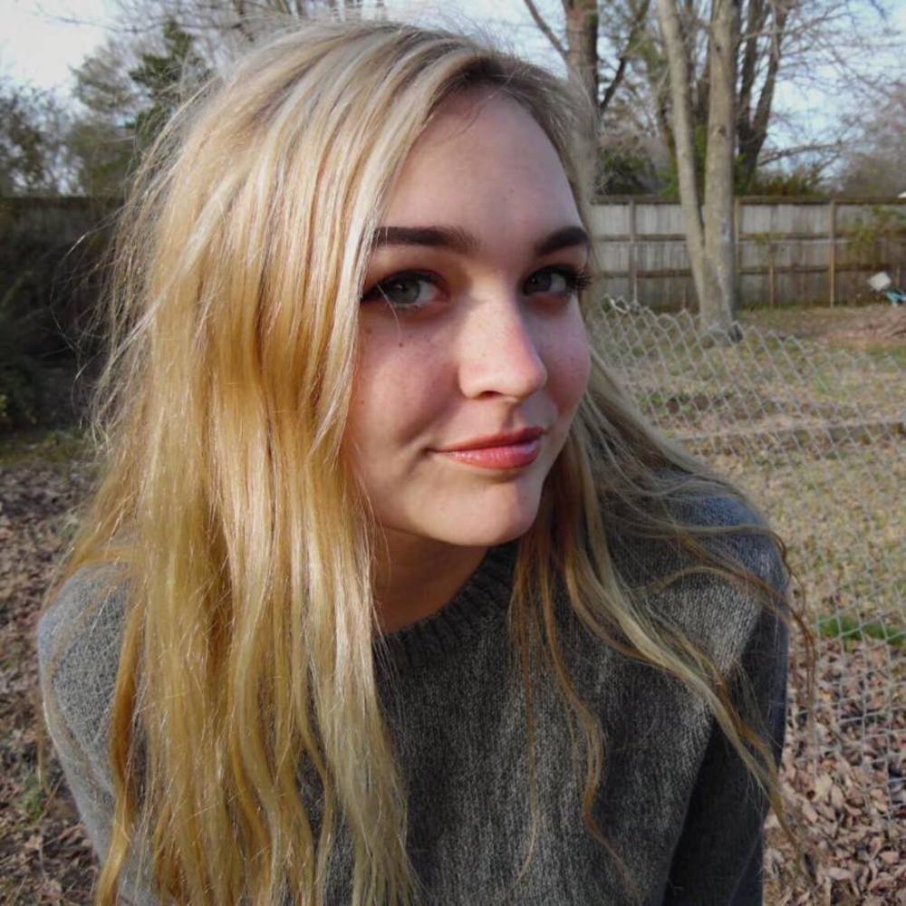 Meet your Posher, Mya